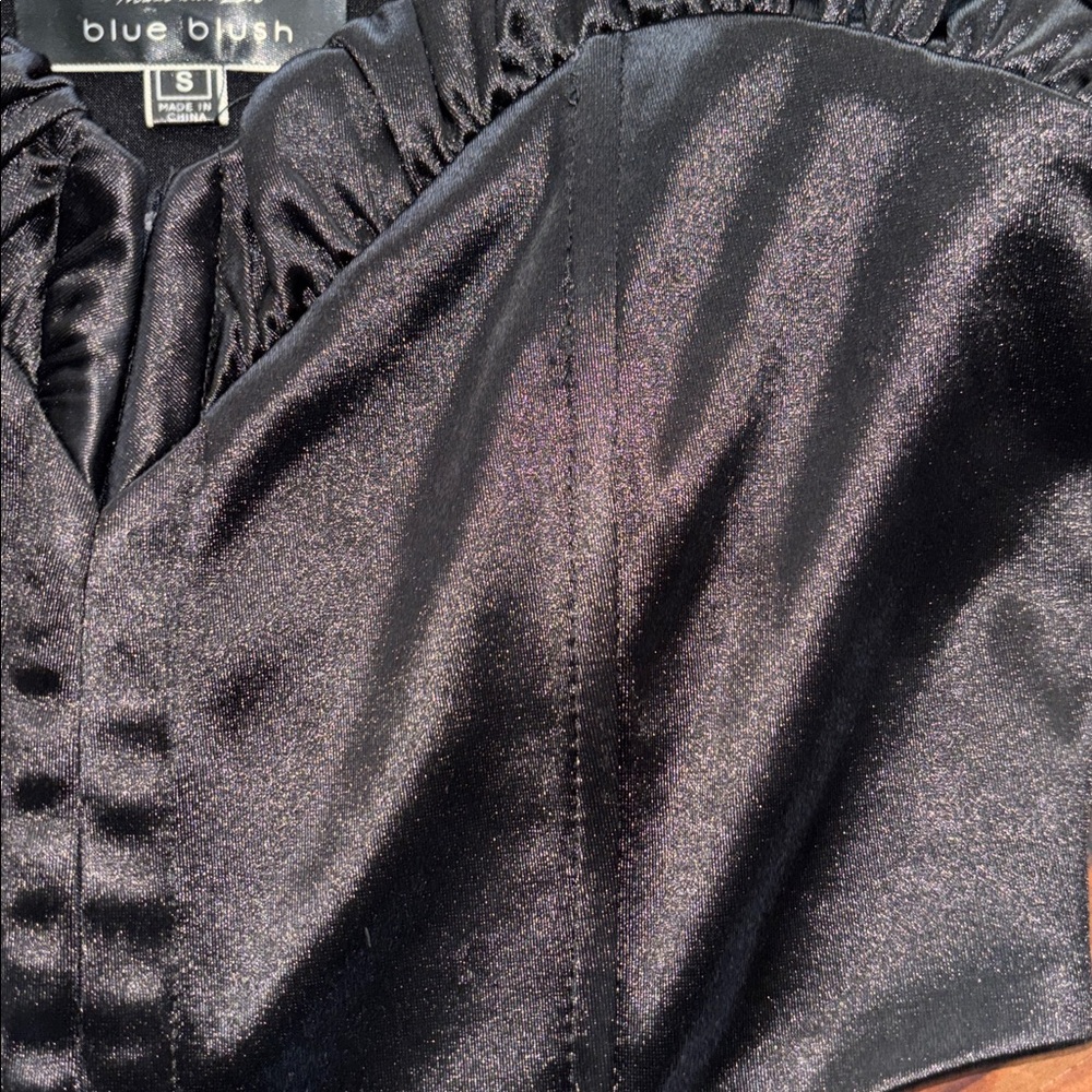 Black Crop Top - Picture 3 of 5